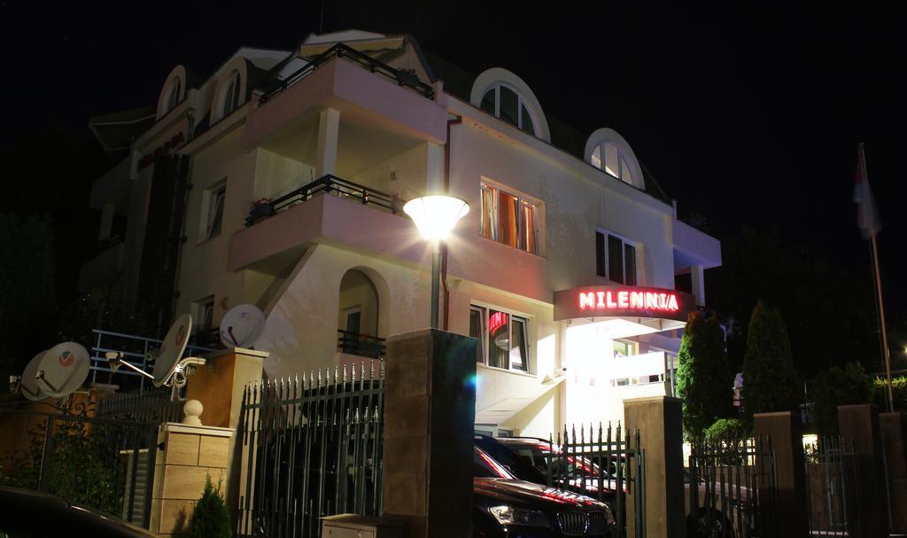 Milennia Family Hotel Slăntjev Brjag Exteriör bild