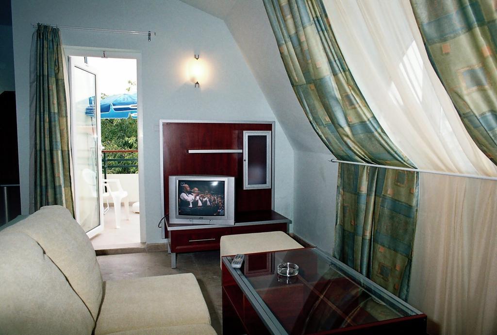 Milennia Family Hotel Slăntjev Brjag Exteriör bild